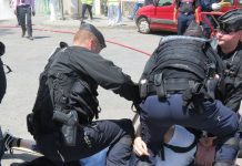 Fonctionnaires grévistes : clash à Longoni