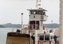 Grève des barges : opération ravitaillement de Petite Terre