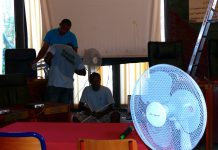 S?ance pl?ni?re: boycott des journalistes