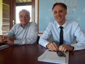 Philippe Buffier, responsable de la division construction scolaire et le vice-recteur François Coux