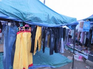 Foire aux abords du marché couvert de Mamoudzou