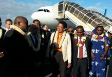 Les ministres de l’Intérieur et de l’ Outre-mer sont arrivés