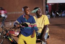 Cinéma Musafiri : jeudi à Amouro, vendredi à Mtsangabeach