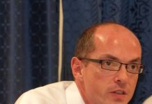 «Ne laissez pas vos enfants au juge !»