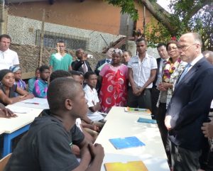 Bernard Cazeneuve était venu discuter avec les jeunes de Msayidié-Apprentis d'Auteuil