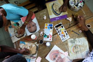 Des ateliers avec une enseignante et artiste de La Réunion