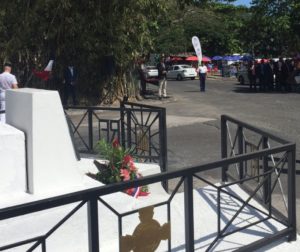 Le monument aux morts de la Place de France à Dzaoudzi