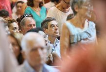 François Fillon à La Réunion: «La pression migratoire à Mayotte est insupportable»