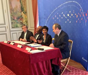 Signature de la "convention eau" pour Mayotte au ministère des Outre-mer, ce lundi matin