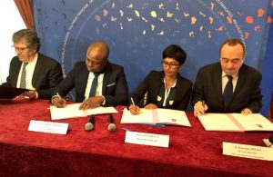 Signature de la "convention eau" pour Mayotte ce lundi matin au ministère des Outre-mer