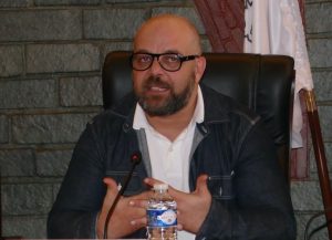 Des emplois sous condition d’associations aux reins solides pour Ben Amar Zeghadi 