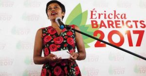 Ericka Bareigts lors de sa campagne pour les législatives (Photo: JIR)