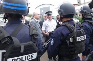 Les policiers métropolitains et natifs de l'île à parité