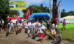 Les filles s'élancent sur le parcours de Mzouazia