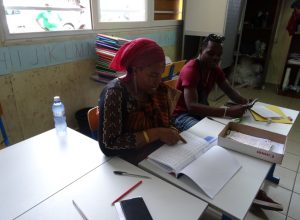 Dans le bureau de vote de l'école de Labattoir 2 ce dimanche matin