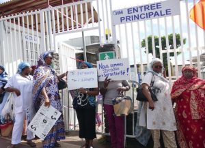 Une partie du personnel en grève, ce lundi au CHM