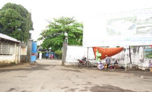 Entrée de l'actuel hôpital Sheik Jassin Bin Jabar Al-thani Hombo à Mutsamudu (Anjouan)