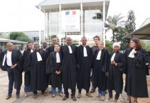 Les avocats du barreau de Mayotte perturbent les Assises