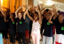 «La vie te sourit» : le clip à emporter en vacances