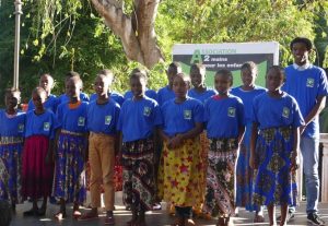 Les enfants scolarisés ont formé une chorale pour l'occasion