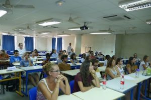 Un public majoritairement occidental dans la salle