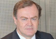 Le nouveau préfet de La Réunion Amaury de Saint-Quentin prend ses fonctions