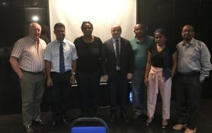 Réunion de l'instance paritaire de Pôle emploi Mayotte: Marc Bailleul, Dany Ramaye Directeur Mayotte, Carla Baltus Présidente Instance Paritaire Mayotte, Michael Ohier DGA national, Salimini Ben Tsigoy, Mariame Ousseni, Kamal Ibrahim