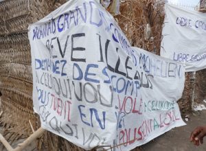 "Anjouanais, Grand-comoriens, Mohéliens, demandez des comptes à ceux qui vous volent, à ceux qui vous tuent, à ceux qui vous condamnent à l'exil"