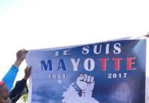La question de l’île comorienne de Mayotte tranchée par la rue faute de l’être par le droit