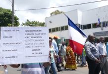 Feuille de route : les Comores veulent l’apaisement tandis qu’à Mayotte, on s’organise