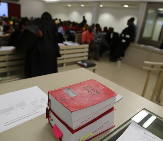 Mariée à 15 ans, battue pour un coup de fil pendant le confinement