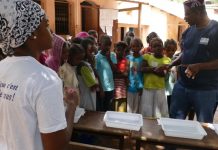 Méfiez vous des moustiques fêtards !