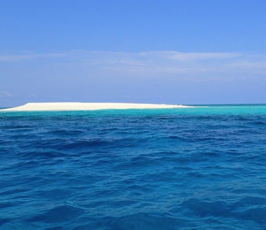 Sur un air de déconfinement, le préfet autorise l’accès aux plages et au lagon