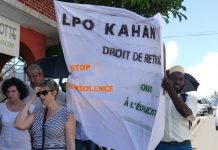 Personnel du lycée de Kahani et parents d’élève manifestent ensemble contre la violence
