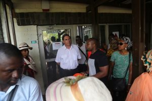 Le directeur délégué de l'ARS Mayotte reçoit l'intersyndicale dans ses locaux