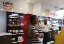 Daniel Zaïdani se dit « choqué » par la fermeture des deux stations Total