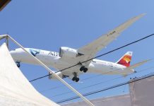 Un "Mayotte-Paris" aux couleurs du volcan, annonce Air Austral