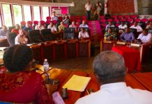 Rencontre entre leaders-élus et patronat: "on se dit les choses"… mais les paroles ont dépassé les pensées