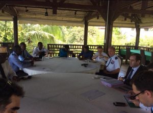 Rencontre entre élus et deux missionnaires en préfecture (Photo prefecture de mayotte)