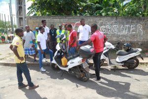 Bénévoles et volontaires de toutes scructures coopèrent