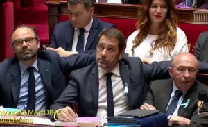 Agacement du camp gouvernemental lors de l'interpellation du député Mahorais