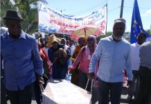 Marche blanche contre la feuille de route