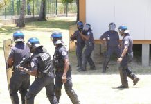 Plusieurs policiers blessés en fin de semaine