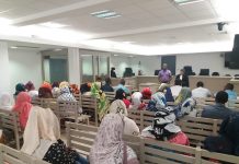 Le lavage en rivière, une pratique illégale qui manque d'alternatives ?