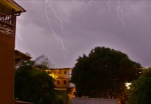 Pluie d’éclairs sur Mamoudzou