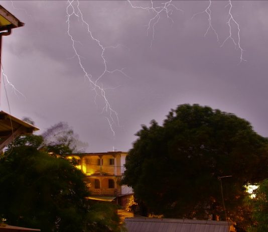 Pluie d’éclairs sur Mamoudzou