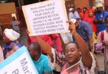 Plus de 500 personnes à la manif visant Air Austral