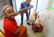 Une exposition de rue pour sensibiliser aux déchets