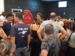 Annulation du vol d’Air Madagascar : les passagers bloquent l’enregistrement du Mayotte-Paris d’Air Austral