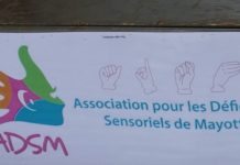 Huit jeunes déficients auditifs et visuels mahorais en séjour à La Réunion